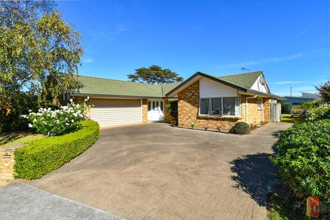 Photo of property in 28 Chippewa Place, Conifer Grove, Takanini, 2112