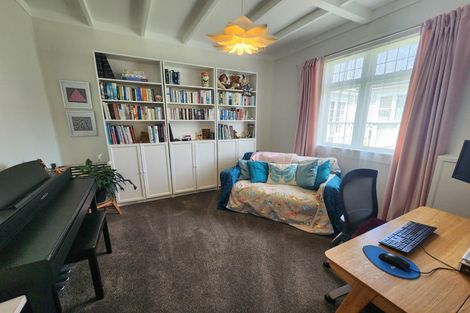 Photo of property in 12 Cook Street, Karori, Wellington, 6012