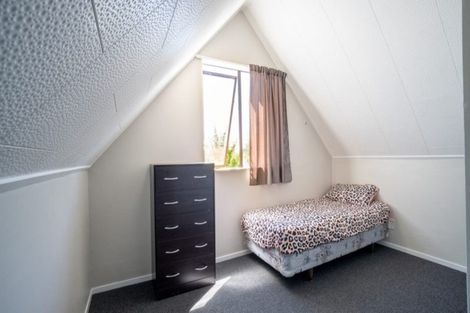 Photo of property in 32 Rosedale Crescent, Cloverlea, Palmerston North, 4412