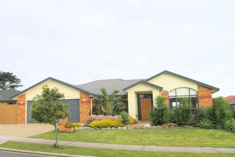 Photo of property in 11 Glastry Close, East Tamaki Heights, Auckland, 2016