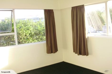 Photo of property in 53 Henderson Valley Road, Henderson, Auckland, 0612