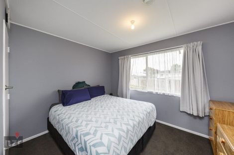 Photo of property in 26 Cumberland Place, Kelvin Grove, Palmerston North, 4414