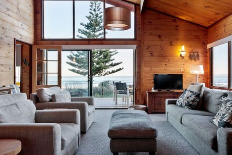 Photo of property in 6 Makorori Beach Road, Makorori, Gisborne, 4073