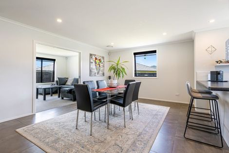 Photo of property in 8 Remana Crescent, Huapai, Kumeu, 0810
