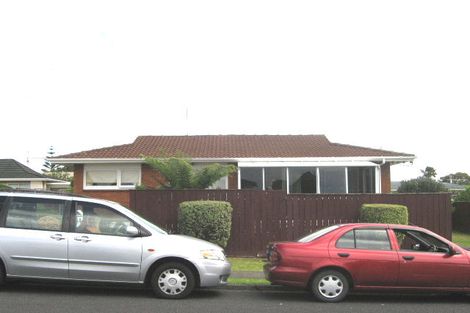 Photo of property in 2/4 Waterloo Road, Milford, Auckland, 0620