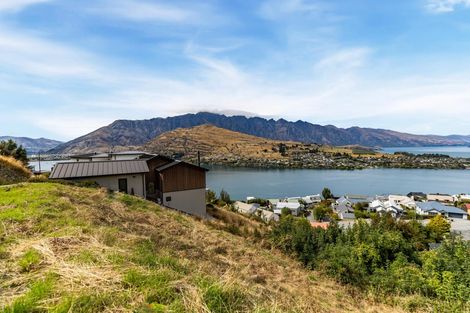 Photo of property in 5 Conifer Lane, Mangere Bridge, Auckland, 2022