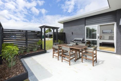 Photo of property in 3 Passchendaele Grove, Trentham, Upper Hutt, 5018