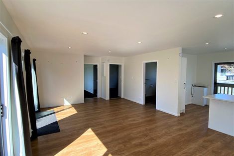 Photo of property in 20 Harbour Crest Drive, Waiuku, 2123