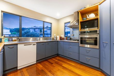 Photo of property in 11 Glengavel Grove, Papakowhai, Porirua, 5024
