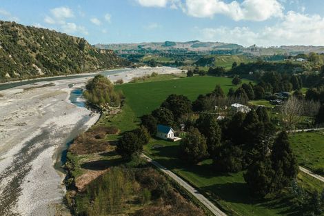 Photo of property in 216 Rowes Road, Hunterville, 4785