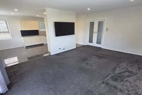 Photo of property in 35 Aronia Way, Goodwood Heights, Auckland, 2105