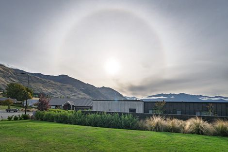 Photo of property in 7 Little Alpha Loop, Wanaka, 9305
