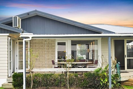 Photo of property in 69 Resthill Crescent, Glenview, Hamilton, 3206