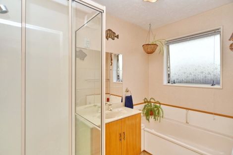 Photo of property in 11 Ludecke Place, Sockburn, Christchurch, 8042