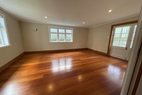 Photo of property in 12 Darlington Terrace, Miramar, Wellington, 6022