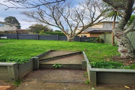 Photo of property in 8 Alston Avenue, Kelston, Auckland, 0602