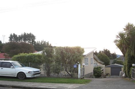 Photo of property in 8 Kaitawa Crescent, Paraparaumu, 5032