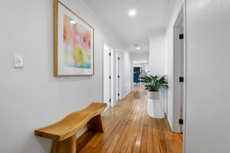 Photo of property in 121a Oceanview Road, Mount Maunganui, 3116