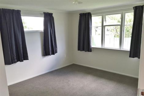 Photo of property in 72 Mckenzie Road, Mangere Bridge, Auckland, 2022