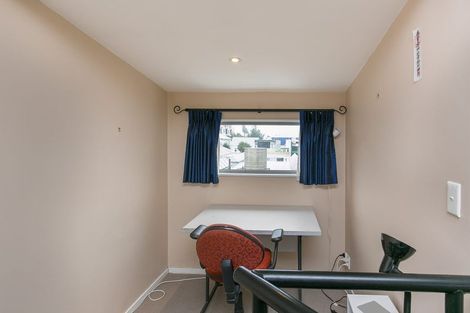 Photo of property in 17u8 Adelaide Road, Mount Cook, Wellington, 6021