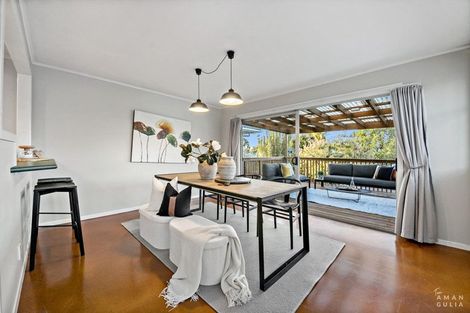 Photo of property in 27 Amberley Avenue, Te Atatu South, Auckland, 0610