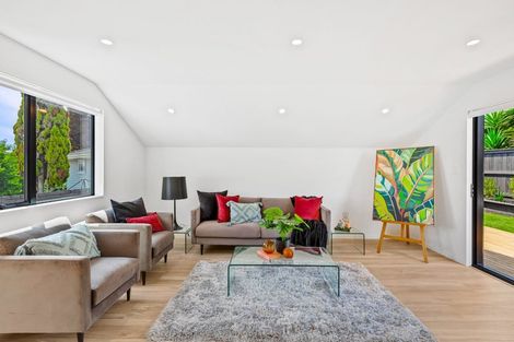 Photo of property in 4/13 Fairdale Place, Birkdale, Auckland, 0626