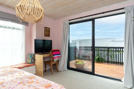 Photo of property in 19 Tunarau Street, Raglan, 3225