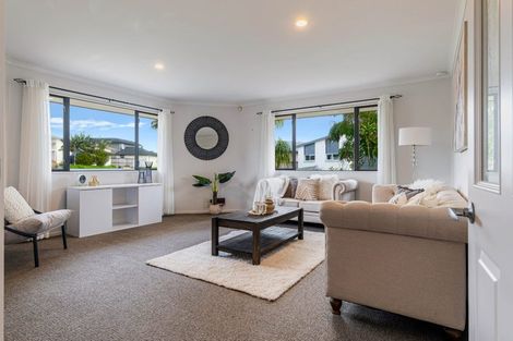 Photo of property in 20 Barbados Way, One Tree Point, 0118