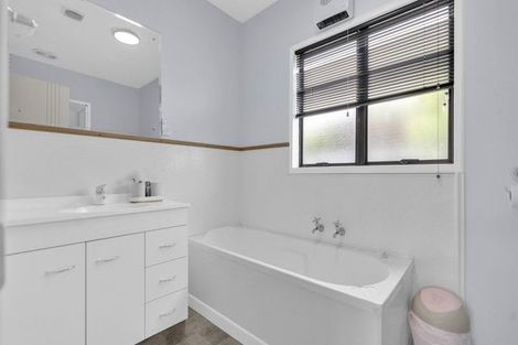 Photo of property in 19 Finsbury Street, Islington, Christchurch, 8042