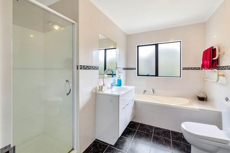 Photo of property in 15 San Carlo Court, Henderson, Auckland, 0612