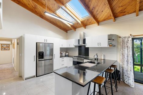 Photo of property in 249 Tararua Road, Levin, 5571
