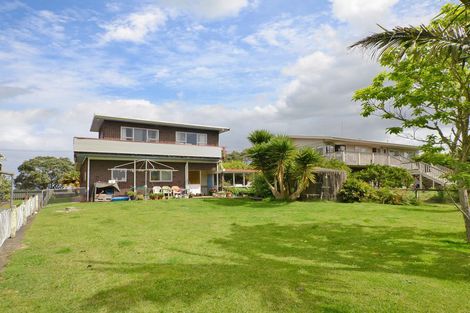 Photo of property in 2045 Ngunguru Road, Ngunguru, Whangarei, 0173