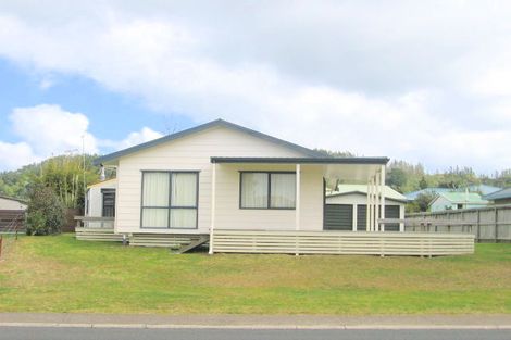Photo of property in 209 Chartwell Avenue, Whangamata, 3620