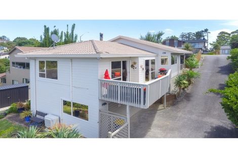 Photo of property in 272 Glamorgan Drive, Northcross, Auckland, 0630
