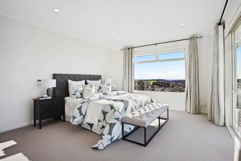 Photo of property in 150 Bleakhouse Road, Mellons Bay, Auckland, 2014