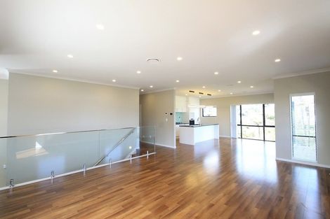 Photo of property in 14 Vazey Way, Hobsonville, Auckland, 0618
