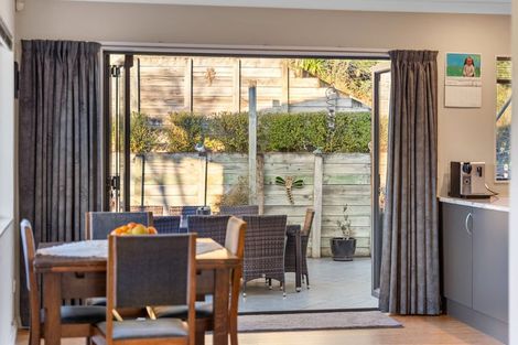 Photo of property in 14 Nugget Grove, Raumati Beach, Paraparaumu, 5032