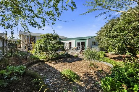 Photo of property in 4 Kelvin Place, Westown, New Plymouth, 4310