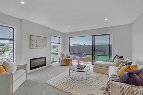 Photo of property in 23 Frank Ernest Crescent, Prebbleton, 7676