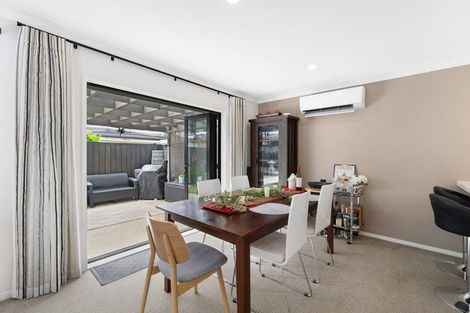 Photo of property in 5 Carousel Crescent, East Tamaki Heights, Auckland, 2016