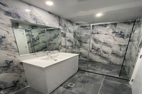 Photo of property in 4b Mirrabooka Avenue, Botany Downs, Auckland, 2010