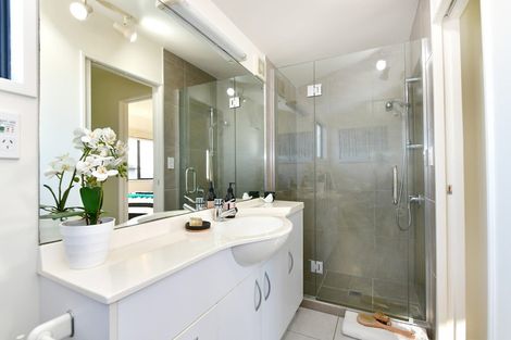 Photo of property in 13a Joydon Place, Stanmore Bay, Whangaparaoa, 0932