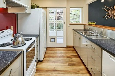 Photo of property in 24 Elmslie Road, Pinehaven, Upper Hutt, 5019