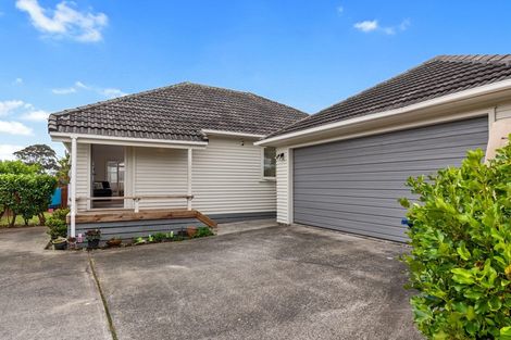 Photo of property in 22a Rewarewa Road, Te Atatu Peninsula, Auckland, 0610