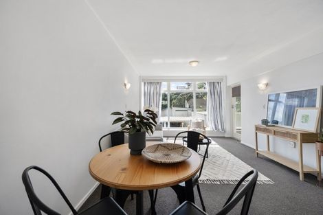 Photo of property in 10/4f Claremont Grove, Mount Victoria, Wellington, 6011