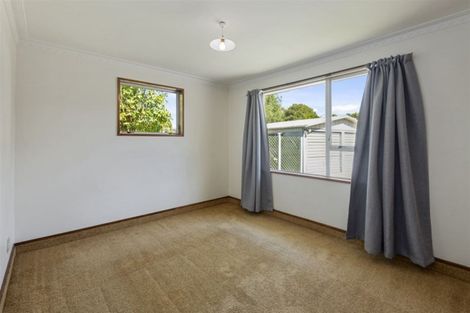 Photo of property in 43 Malabar Crescent, Broomfield, Christchurch, 8042