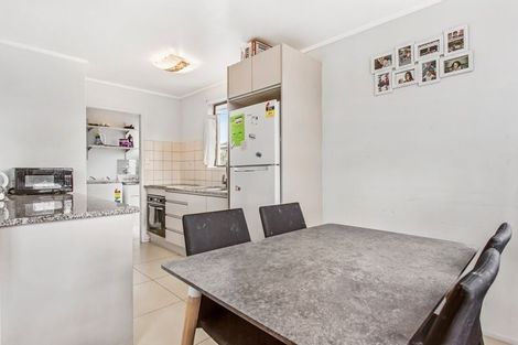 Photo of property in 2/63 John Walker Drive, Manurewa, Auckland, 2102