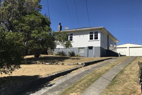 Photo of property in 88 Ruskin Road, Newlands, Wellington, 6037