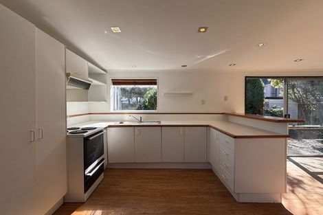 Photo of property in 27 Grassmere Street, Papanui, Christchurch, 8052