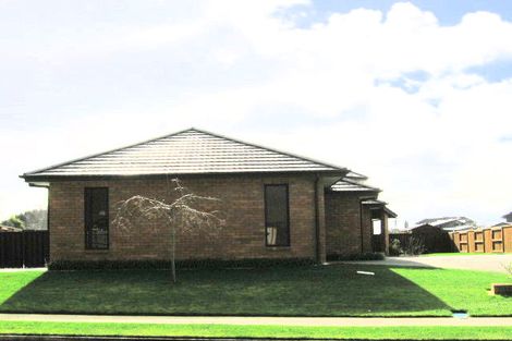 Photo of property in 34 Saint James Drive, Huntington, Hamilton, 3210